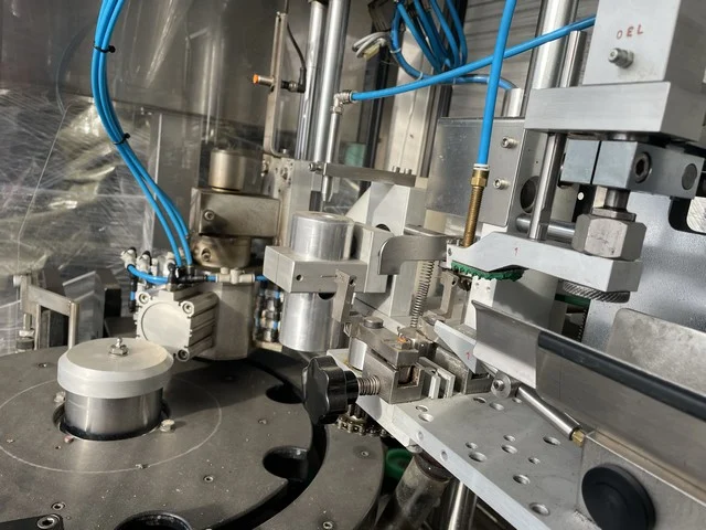 Capsulatrice kematec 750 bph usata