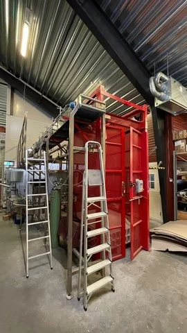 Linea di imbottigliamento lattine 10.000 cph usata