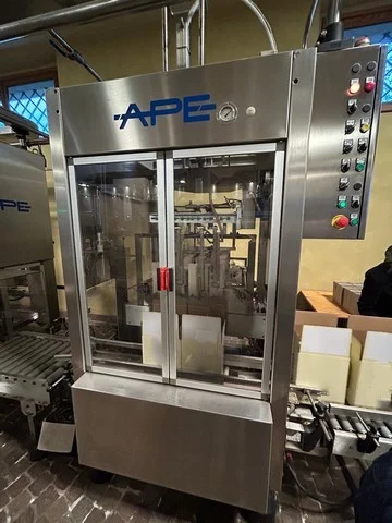 Inseritore di alveari APE 1.000 cph Usato