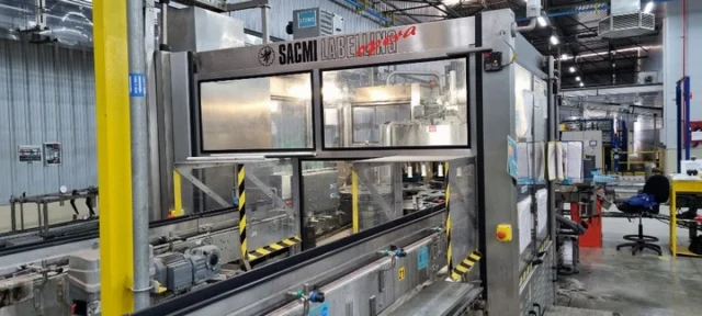Linea di imbottigliamento Asettica 40.000 bph Usata