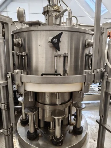 Used isobaric Cames filling monoblock 9.8.1