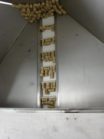 Elevatore tappi Canelli Neri Usato