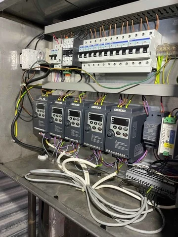 Monoblocco di riempimento Borelli 1.500 bph Usato