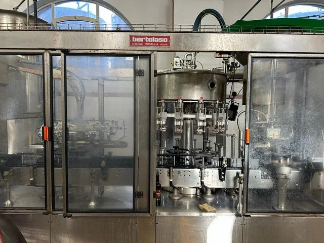 Linea di imbottigliamento per Vino Bertolaso Usata