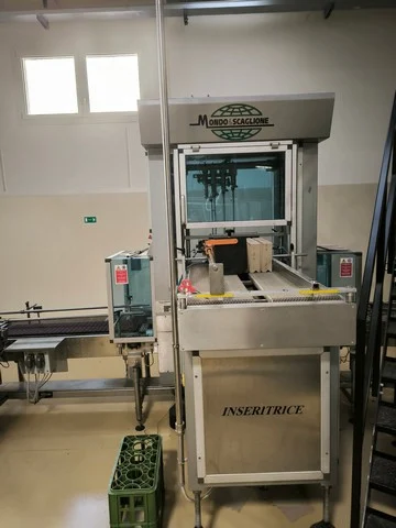 Inseritore di alveari Mondo&Scaglioni 600 cph Usato