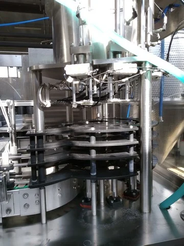 Used Isobaric Filling Monoblock Comac 6.6.1.C